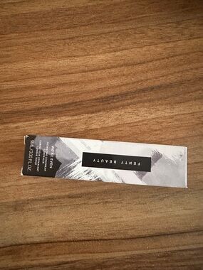 Fenty Beauty concealer Shade 235W - Warm Tan